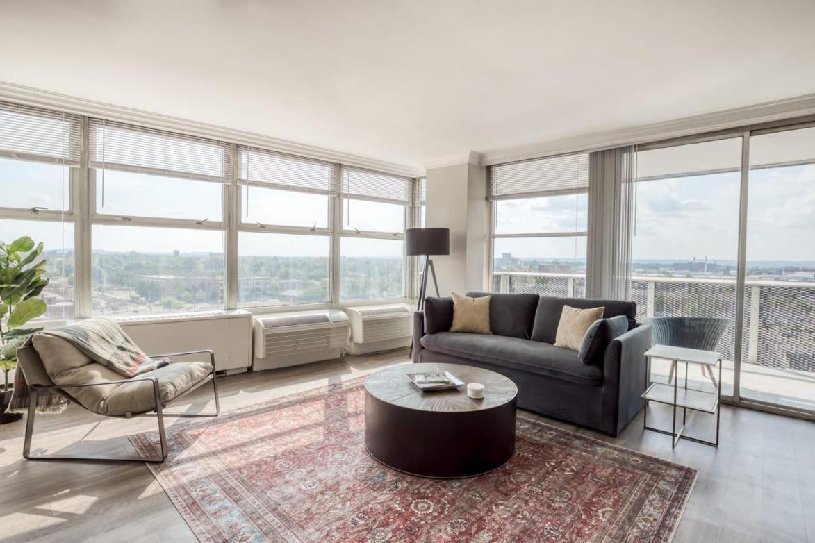 Cozysuites 800 Tower 1Br With Gym! 10 لويفيل المظهر الخارجي الصورة