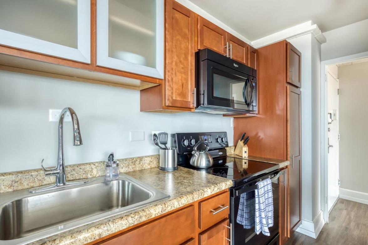 Cozysuites 800 Tower 1Br With Gym! 10 لويفيل المظهر الخارجي الصورة